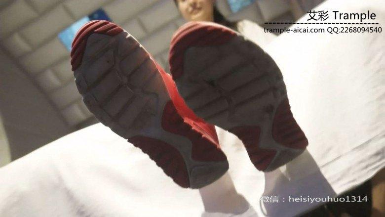 图片[4]_销售文员的原味旅游鞋踩踏_绳缚吧