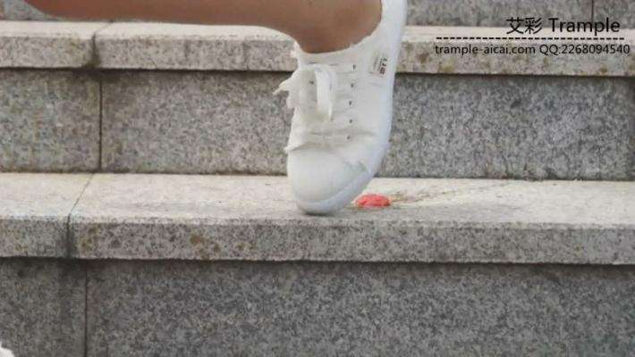 图片[5]_大一两位美女学生的户外美足秀_绳缚吧