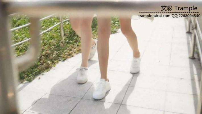 图片[7]_大一两位美女学生的户外美足秀_绳缚吧