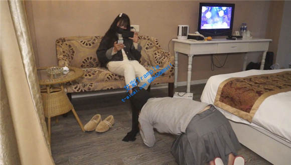 某商场服装导购员悦悦女主休闲装调教私奴_绳缚吧