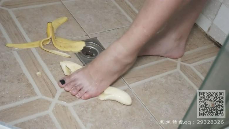 图片[13]_佳佳学生主的踩踏食物裸足喂奴_绳缚吧