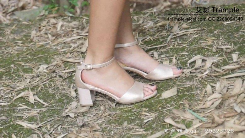 图片[3]_广西某学院大二女生的初次野外调教_绳缚吧