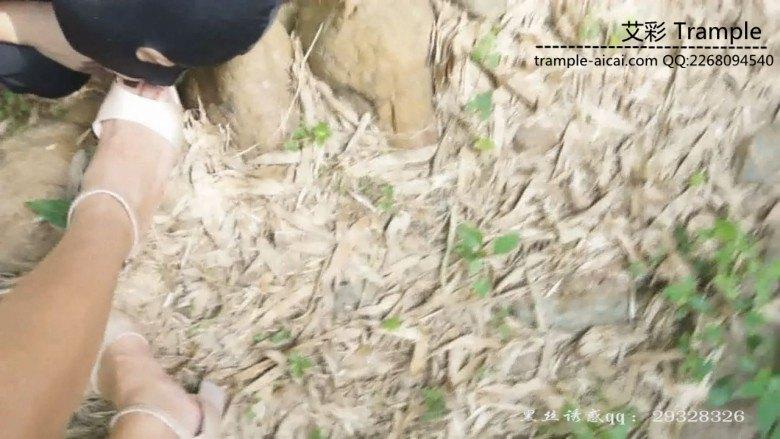 图片[11]_广西某学院大二女生的初次野外调教_绳缚吧