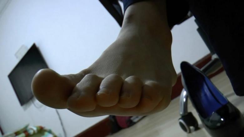 图片[15]_黑冰女王 第一人称裸足浓痰粗口羞辱_绳缚吧