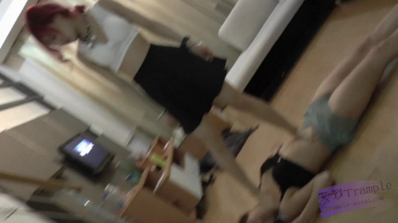 图片[9]_黑冰女神 极度侮辱残虐母狗（强烈推荐）_绳缚吧