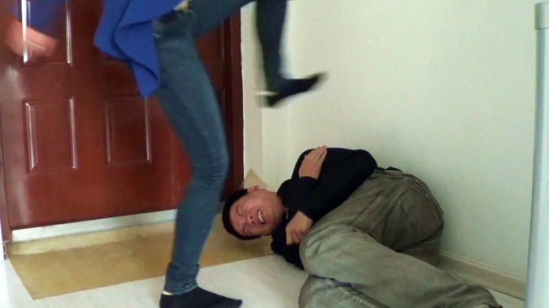 图片[8]_黑冰女神 皮靴黑棉袜 踹爆内脏踩断肋骨_绳缚吧