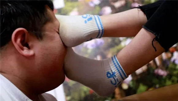 图片[3]_【珊瑚湾】安诺千锤百炼的极品臭袜子强制虐奴_绳缚吧