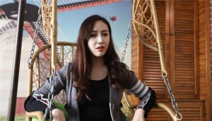 【冰时代】50岁老母狗惨遭年轻嫩模凌辱脚虐_绳缚吧