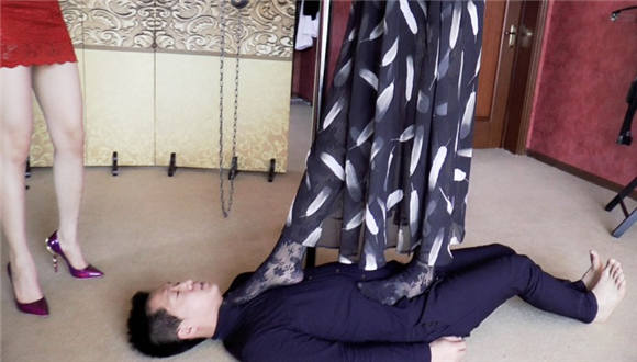 图片[16]_【冰时代】超模女巨人残忍踩踏压杀1米60小M_绳缚吧