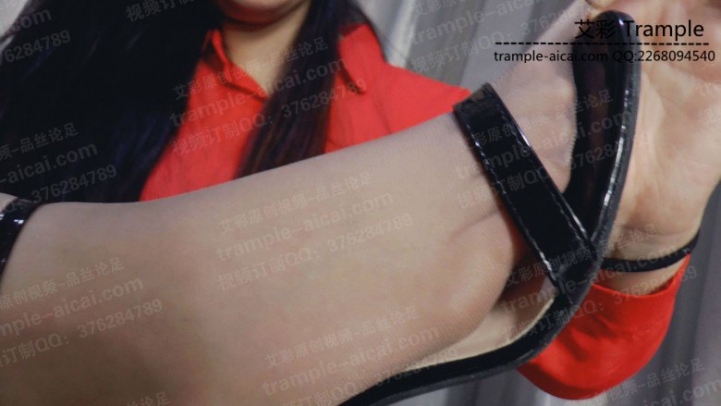 图片[7]_女老板舔女秘书臭丝袜脚_绳缚吧