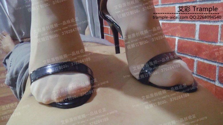 图片[12]_精致高跟凉鞋踩踏_绳缚吧
