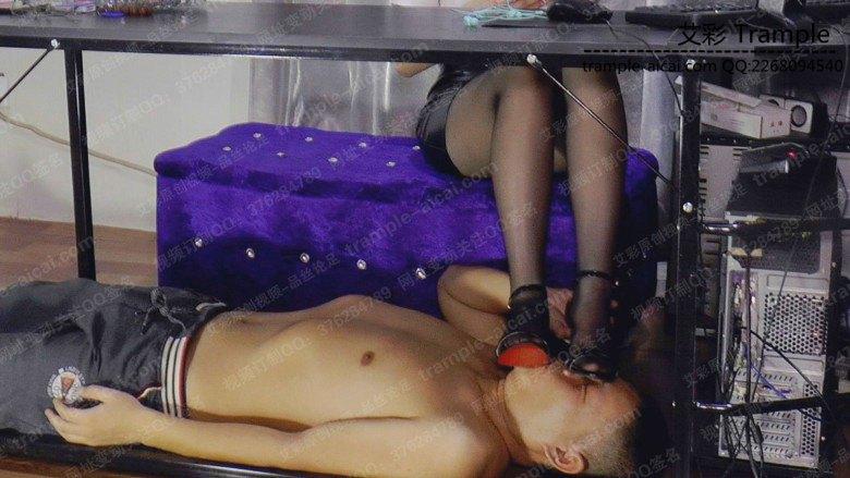 图片[3]_青涩女王的黑丝玉足_绳缚吧
