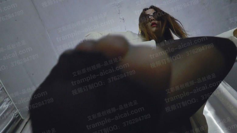 图片[11]_女神玥婷秀丝足_绳缚吧