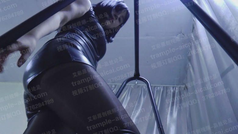 图片[11]_长靴温妮耳光踩踏贱狗_绳缚吧