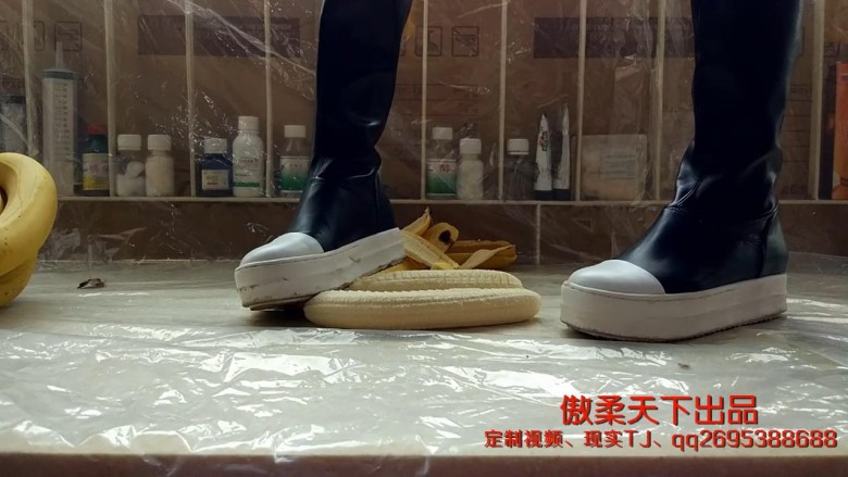 图片[7]_长筒帆布加高跟踩香蕉和西瓜_绳缚吧