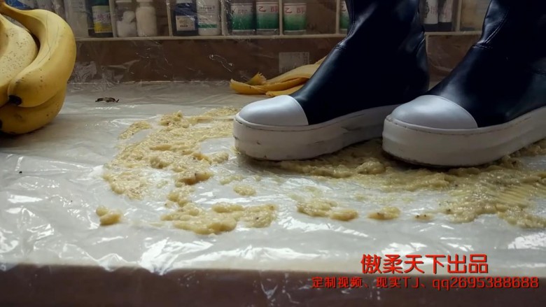 图片[9]_长筒帆布加高跟踩香蕉和西瓜_绳缚吧