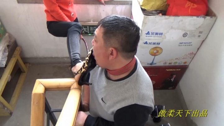 图片[6]_傲柔s贱狗楼道爬行_绳缚吧