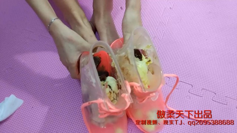 图片[6]_雨靴内踩蛋糕喂食味觉的享受_绳缚吧