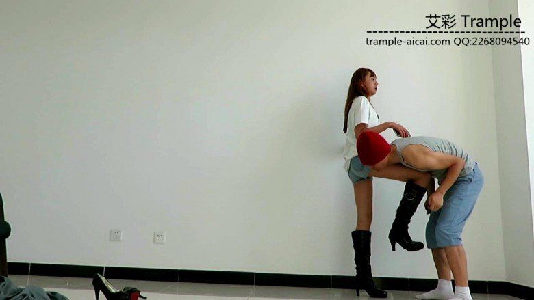 图片[4]_00后天使女主皮靴踢裆、踹头膝顶贱狗！_绳缚吧
