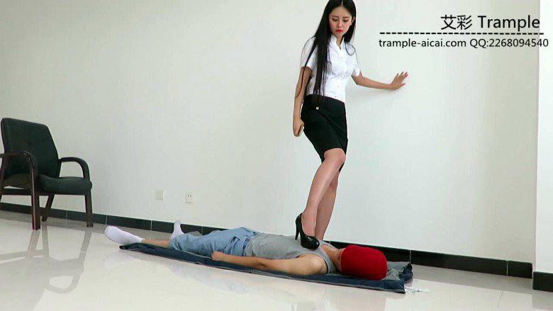 图片[3]_老师天依女主高跟踩贱狗！_绳缚吧