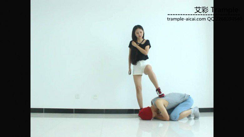 老师天依女主暴打小流氓！开启女子防身术！_绳缚吧