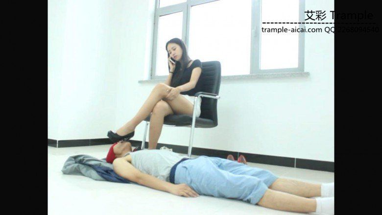 图片[7]_超漂亮老师天依女主高跟深喉虐踩脖子！_绳缚吧