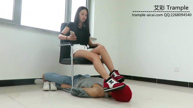 图片[6]_超极品漂亮老师天依女主运动鞋践踏全脸各种调笑！_绳缚吧