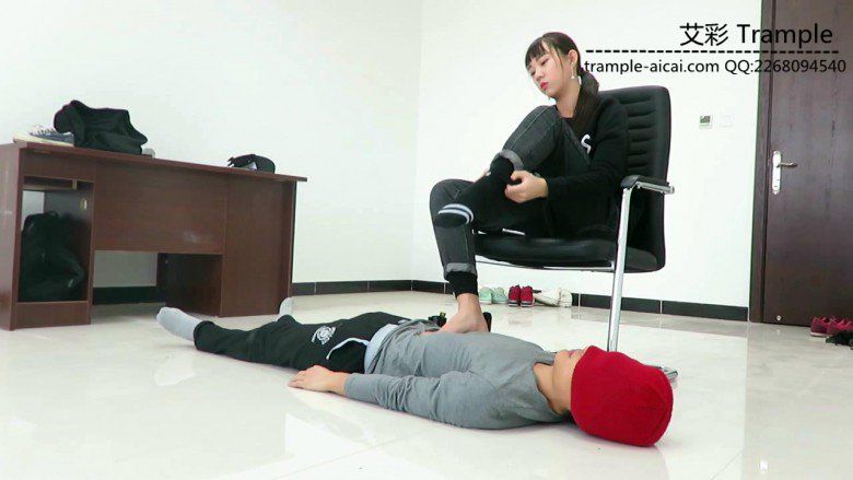 图片[5]_00后天使女主的踏板–棉袜+裸足堵嘴！_绳缚吧
