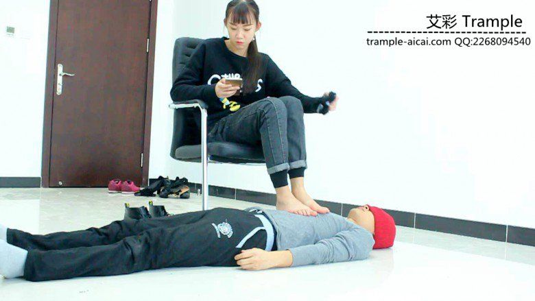 图片[9]_00后天使女主的踏板–棉袜+裸足堵嘴！_绳缚吧