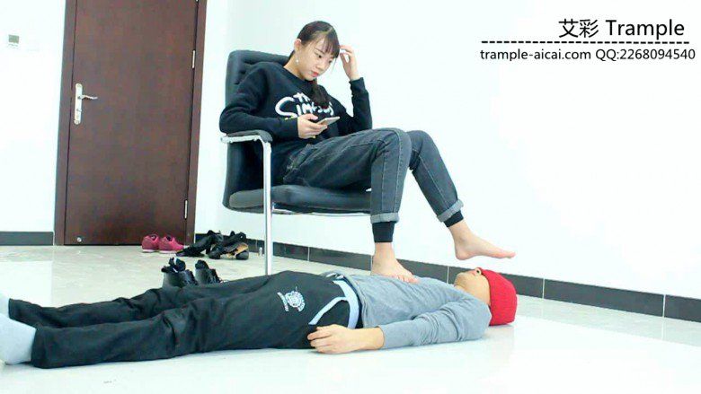 图片[10]_00后天使女主的踏板–棉袜+裸足堵嘴！_绳缚吧