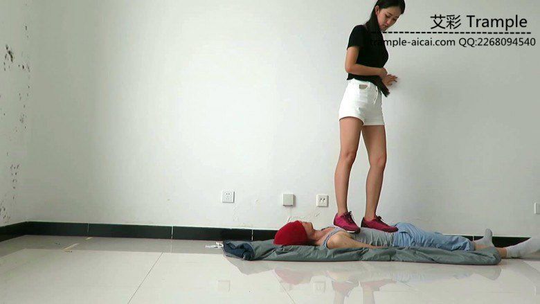 图片[3]_超漂亮天依女主运动鞋下的贱狗！_绳缚吧