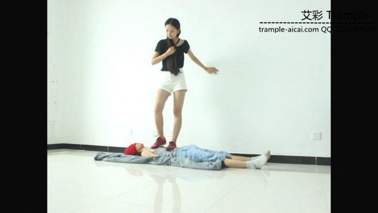 图片[9]_超漂亮天依女主运动鞋下的贱狗！_绳缚吧