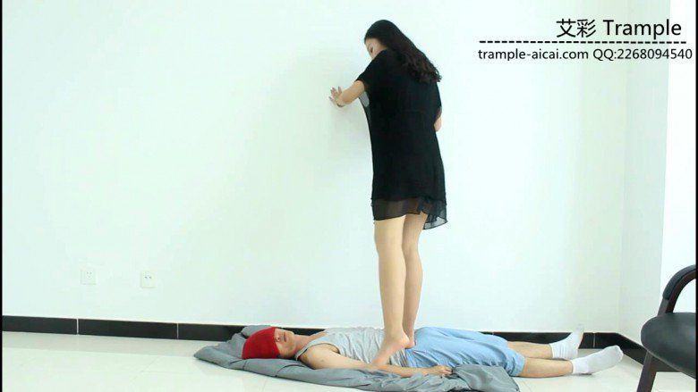 图片[6]_超模天星女主肉丝袜玩弄践踏贱狗头部下体！_绳缚吧