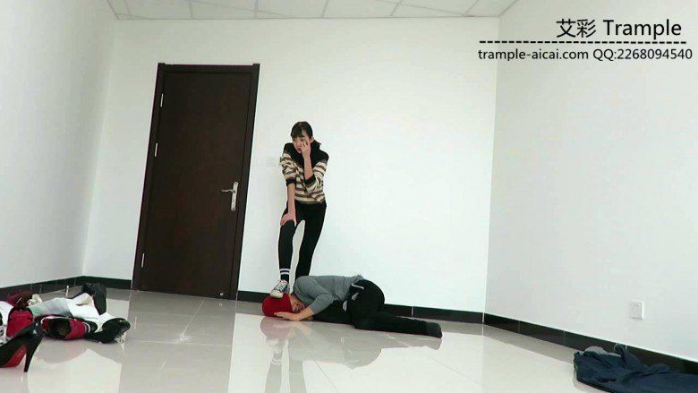 图片[5]_00后女主膝顶踢裆暴打小混混！_绳缚吧