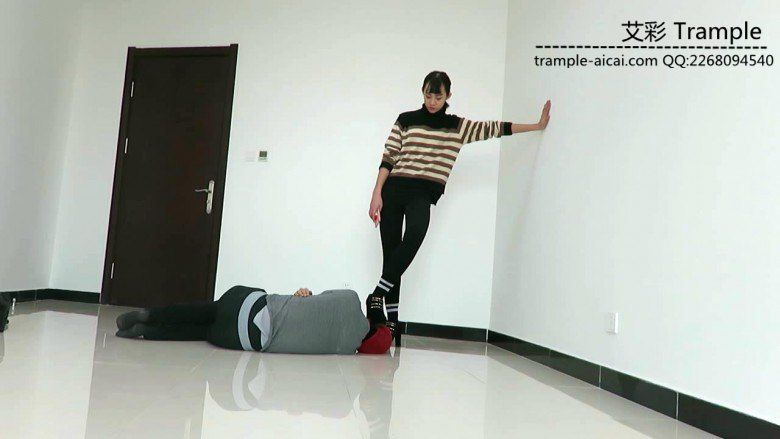 图片[6]_00后女主高跟踩踹贱狗身体下体！_绳缚吧