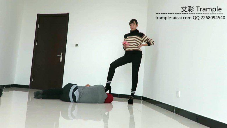 图片[7]_00后女主高跟踩踹贱狗身体下体！_绳缚吧