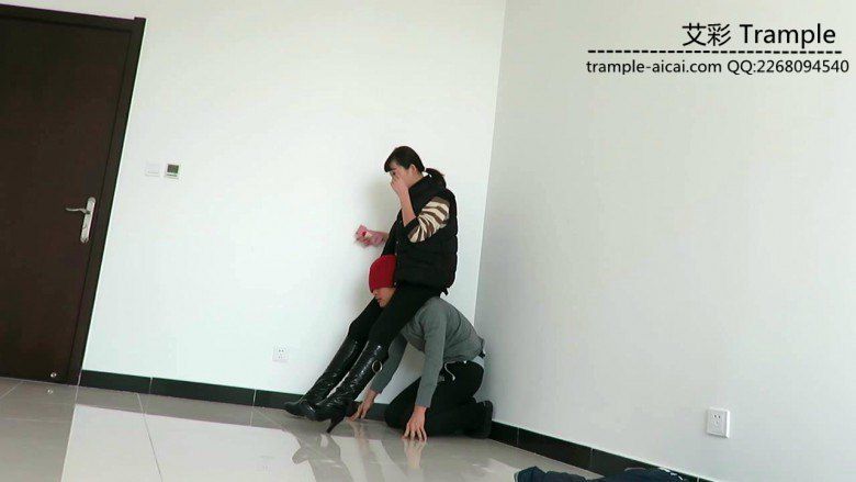 图片[5]_00后女主长筒靴耳光、骑乘、靴底踩脸、虐踩下体调教贱狗！_绳缚吧