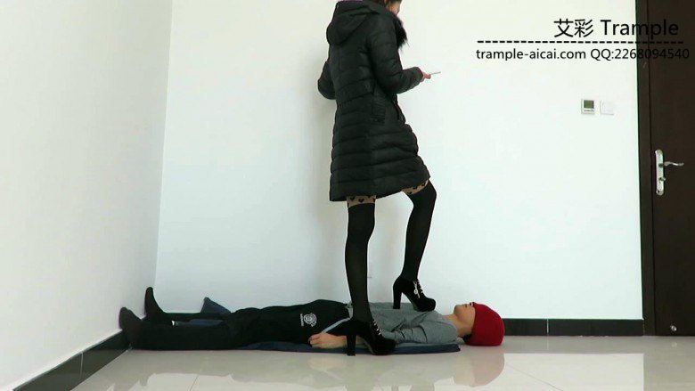图片[2]_甜美媛媛女主高跟全体重践踏贱狗身体下体！_绳缚吧