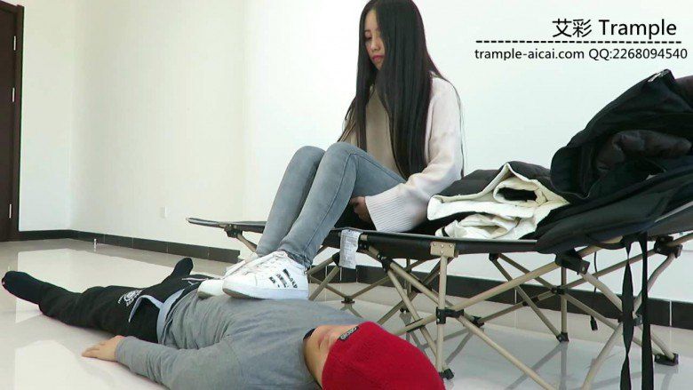 图片[2]_超漂亮老师天依女主棉袜堵嘴，裸足踩脸！_绳缚吧