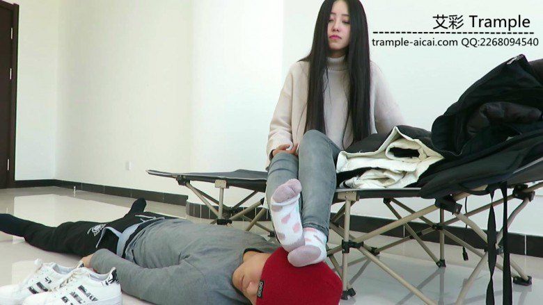 图片[9]_超漂亮老师天依女主棉袜堵嘴，裸足踩脸！_绳缚吧
