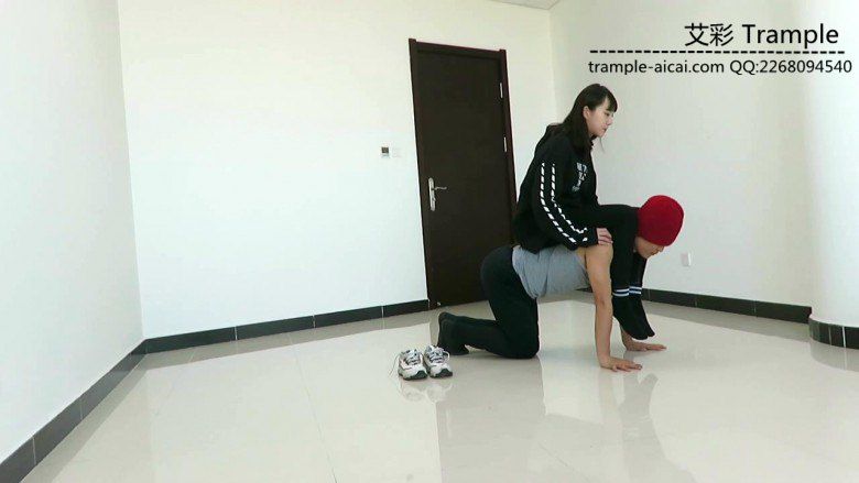 图片[11]_00后天使女主骑乘散步，臭棉袜堵脸踩下体！_绳缚吧