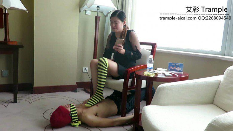 御主全程语言羞辱各种调教玩弄贱狗！_绳缚吧
