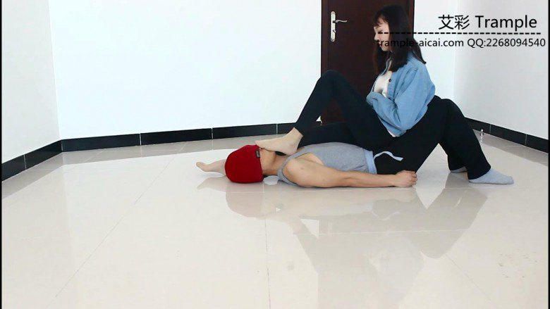 00后天使女主坐肚子,贱狗给舔肉丝!_绳缚吧