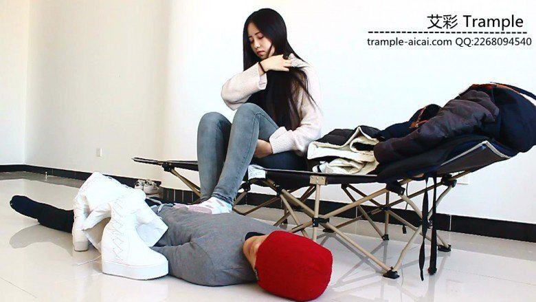 图片[5]_天依女主白靴子棉袜的人体脚踏！_绳缚吧