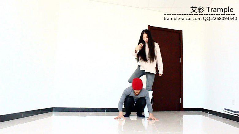 图片[8]_天依女主骑乘贱狗，骑马骑脖子！_绳缚吧