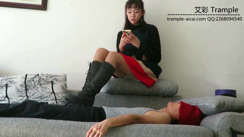 图片[9]_00后天使女主坐脸羞辱全体重踩踏贱狗！_绳缚吧