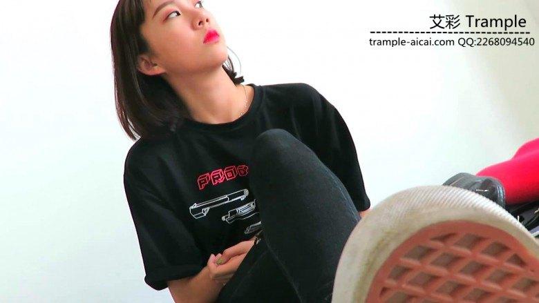 图片[2]_第一视角00后天使女主谩骂贱狗无能展示鞋子！_绳缚吧