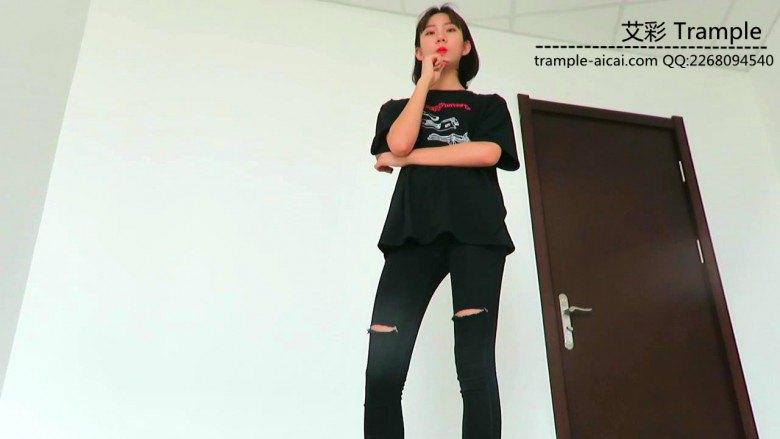 图片[2]_00后女主爆踢下体羞辱贱狗磕头！_绳缚吧