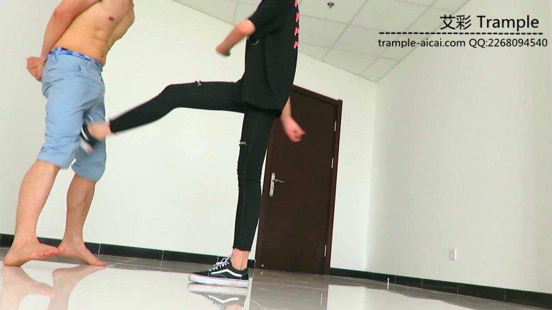 图片[3]_00后女主爆踢下体羞辱贱狗磕头！_绳缚吧