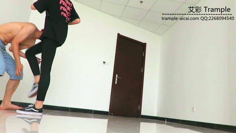 图片[4]_00后女主爆踢下体羞辱贱狗磕头！_绳缚吧